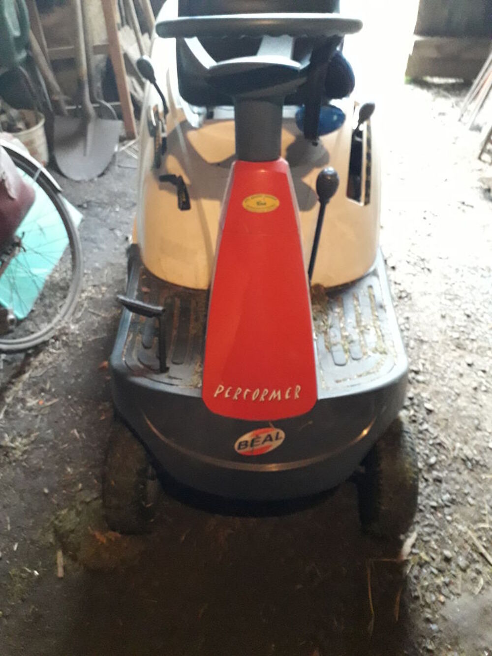 tondeuse auto-port&eacute;e Jardin