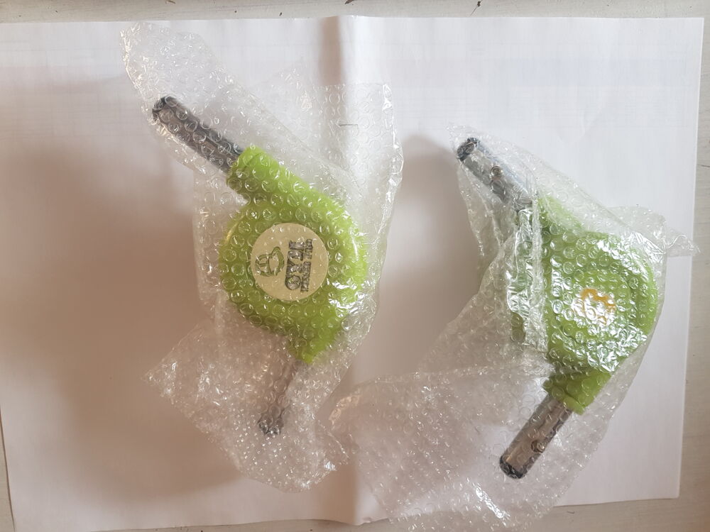 APPAREIL DE GYM COMPACT SIMPLE A UTILISER NEUF DANS CARTON Sports