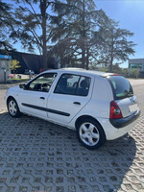 Clio II Clio 1.5 dCi - 65 Authentique 2003 occasion 26000 Valence