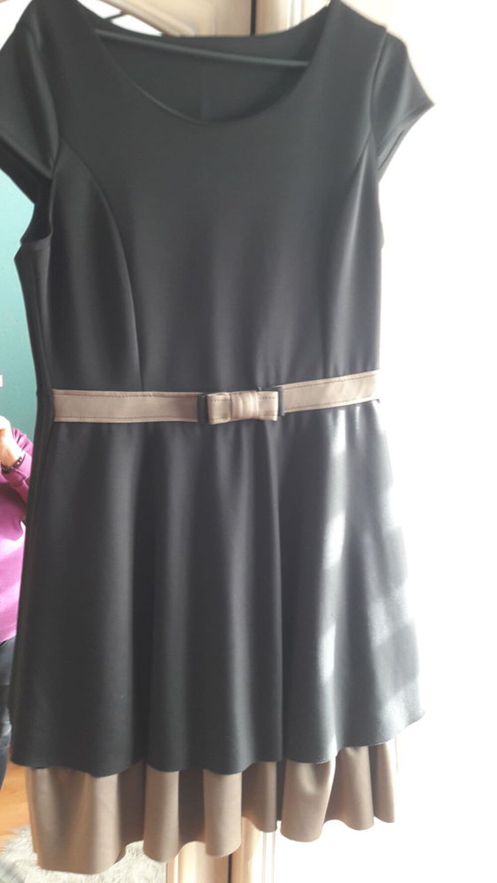 robes T.42 noir et grise V�tements