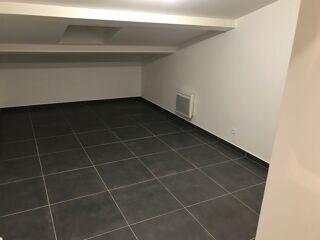  Appartement à louer 4 pièces 90 m² Vitrolles