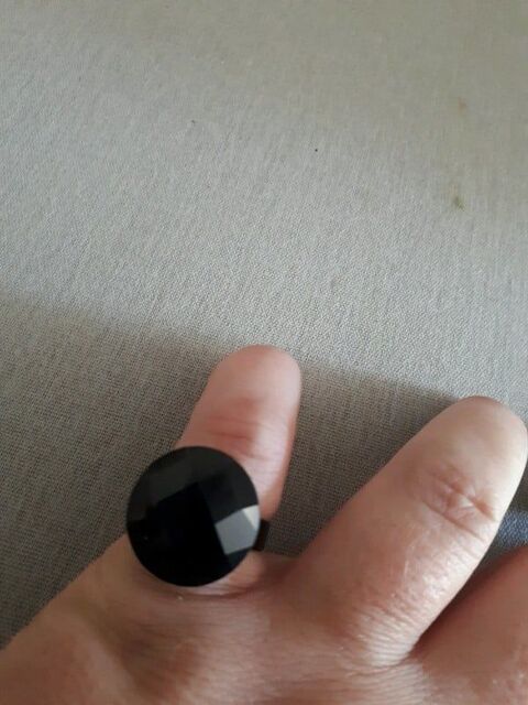 Bague ronde noir 1 La Fert-sous-Jouarre (77)