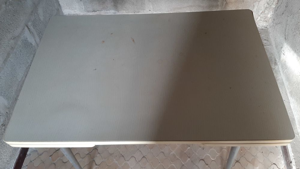 Table de cuisine extensible avec tiroir et 2 rallonges
Meubles