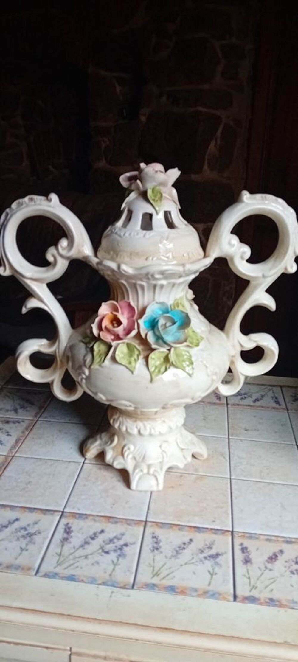 Vase en barbotine Dcoration