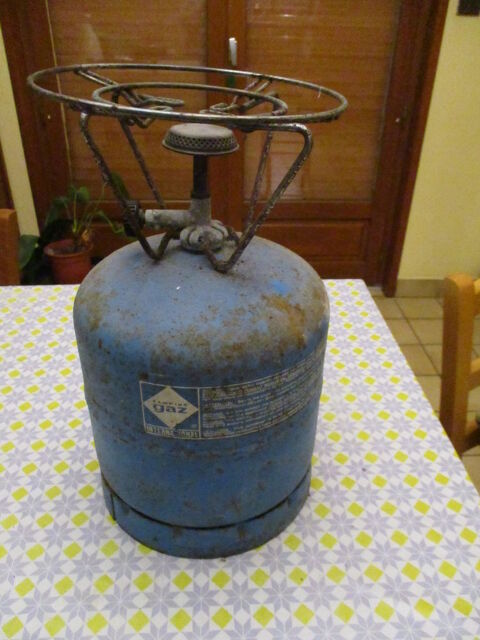 Bouteille camping gaz international avec réchaud fonctionne 10 Mérignies (59)