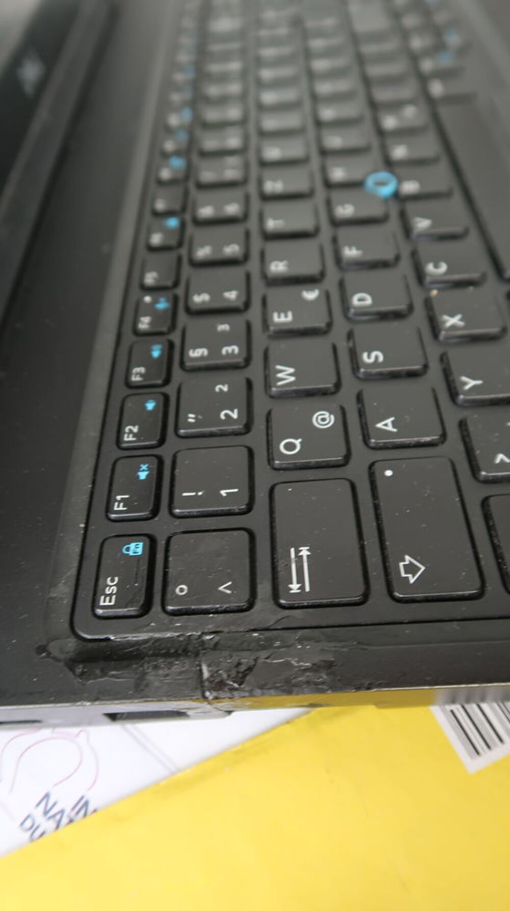 PC portable DELL Latitude , carte mere HS, le reste OK Matériel informatique
