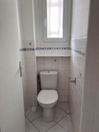 Appartement à louer 1 pièce 37 m² Nice