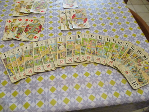 Jeux divers tarot alphabet et dominos et autres et livres 0 Mrignies (59)