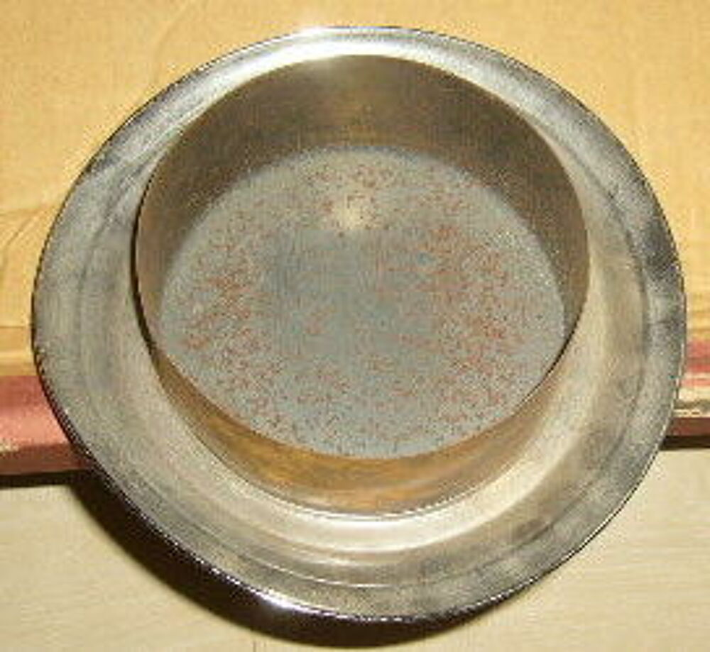 Cache-conduit droit ronde avec sortie en inox. Bricolage
