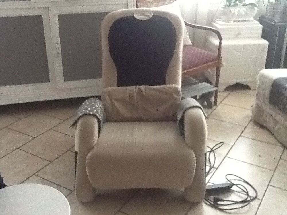 fauteuil &eacute;lectrique. Massant Meubles