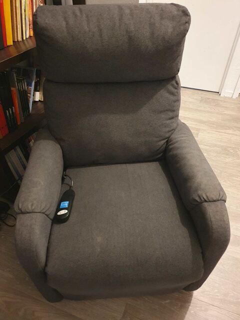fauteuil releveur 130 Le Muy (83)
