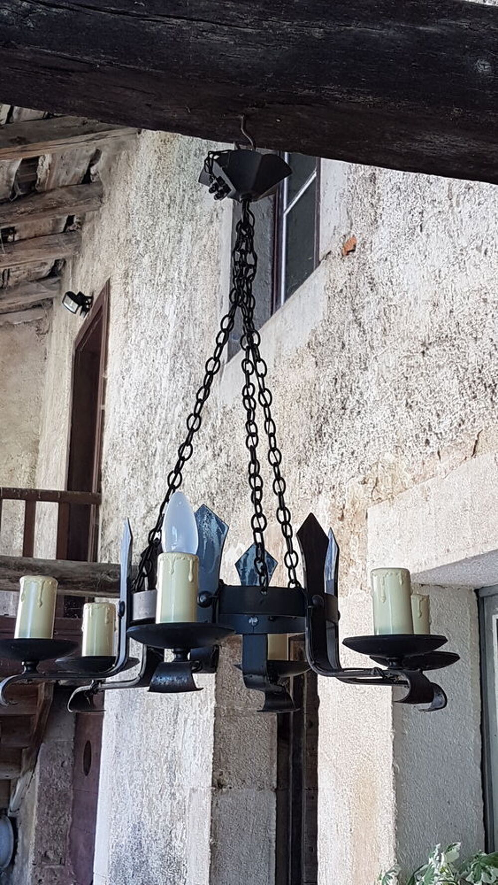 lustre en fer forg&eacute; Décoration