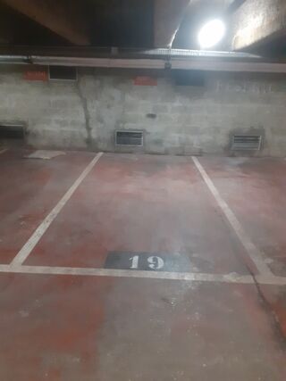  Parking / Garage  vendre 11 m