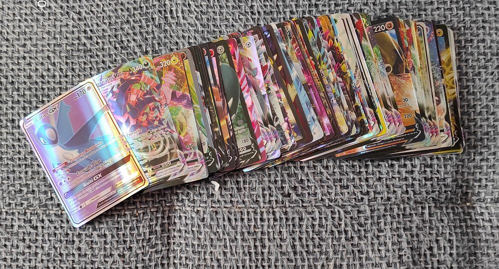 GRANDE S 80 CARTES EN FRAN&Ccedil;AIS V ou VMAX ex et gx Jeux / jouets