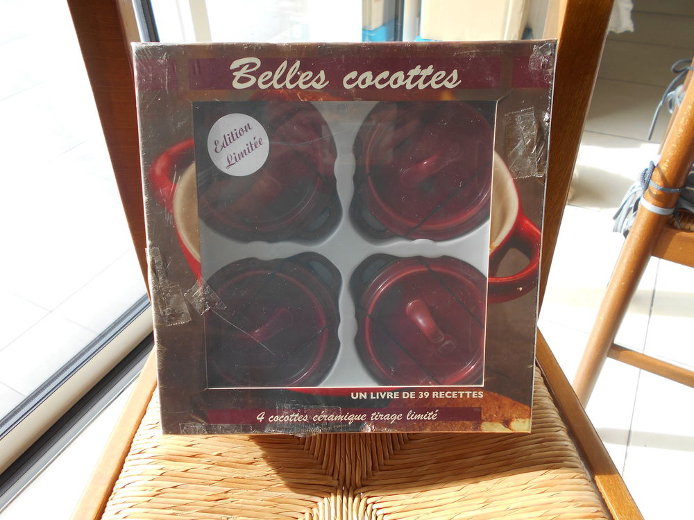 Coffret 4 cocottes c&eacute;ramiques neuves Cuisine