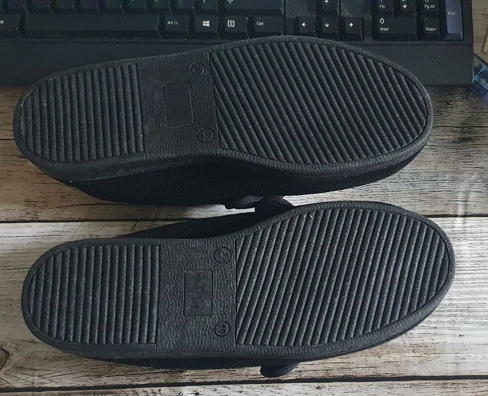 Chaussures neuves 44 Chaussures