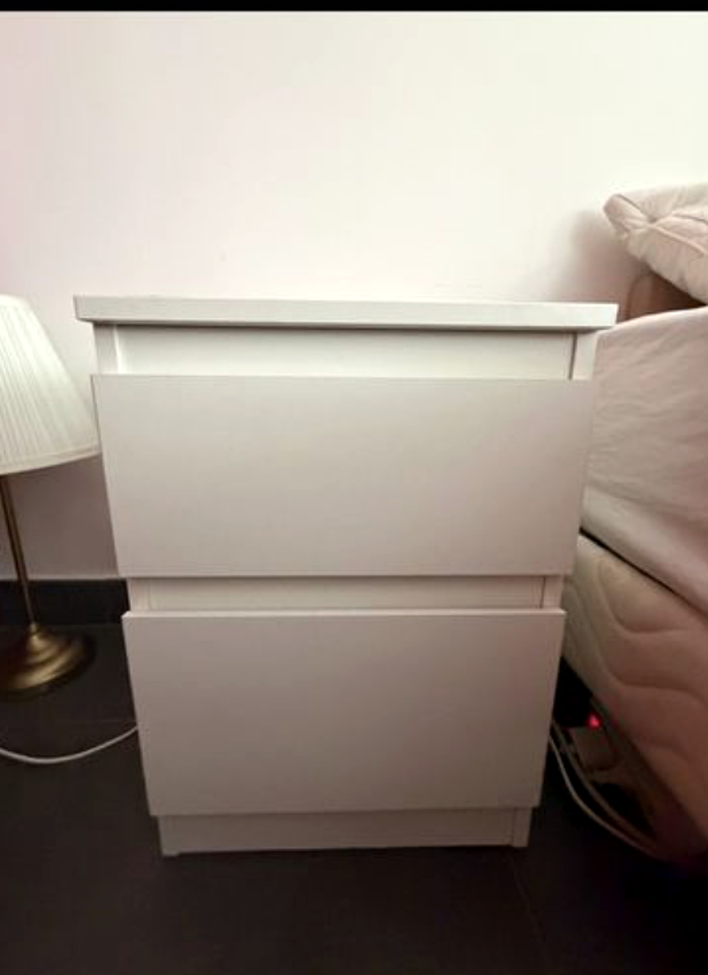 Table de chevet blanche ? 2 tiroirs Meubles