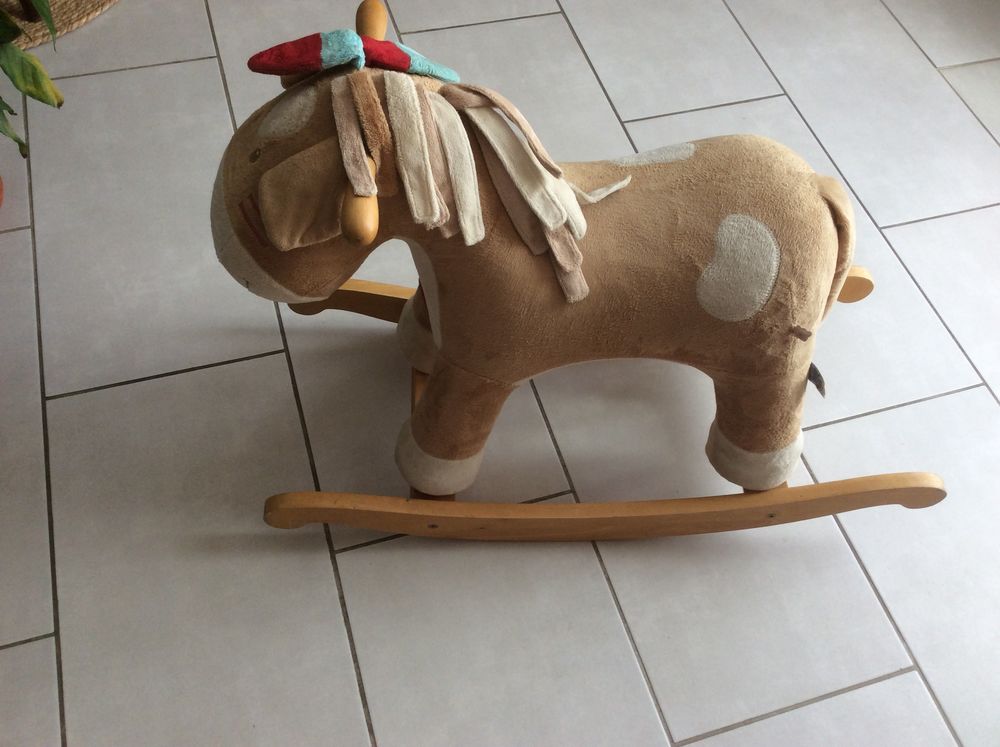 cheval &agrave; bascule Jeux / jouets