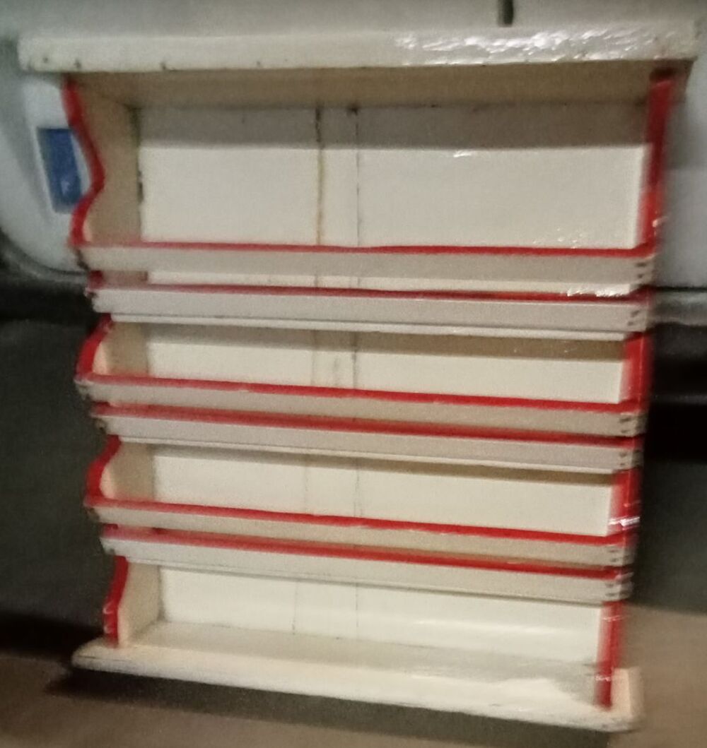 Etag&egrave;re &agrave; vaisselles assiettes Meubles