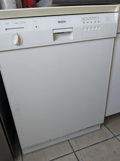 Lave-vaisselle Bosch  60 Romans-sur-Is�re (26)