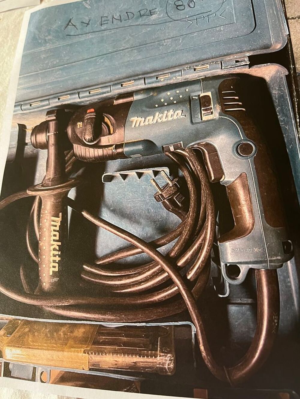 Vends outillage et machine chantier parfait &eacute;tat. Bricolage
