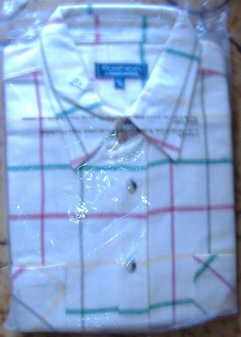 Chemise Neuve - Blanche à rayures - Taille 45-46 - 20 Clermont-Ferrand (63)