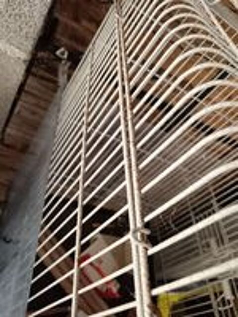  Cage perroquets oiseaux avec accessoires  