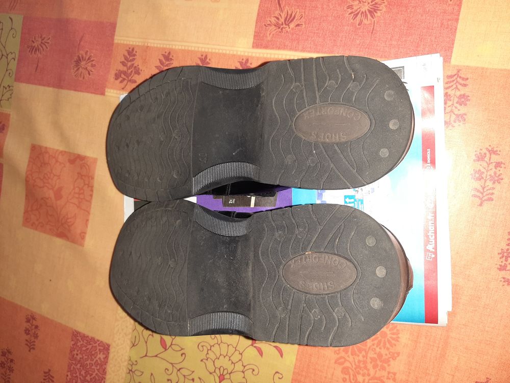 CHAUSSURES int&eacute;rieure et ext&eacute;rieur CUIR T40 Chaussures