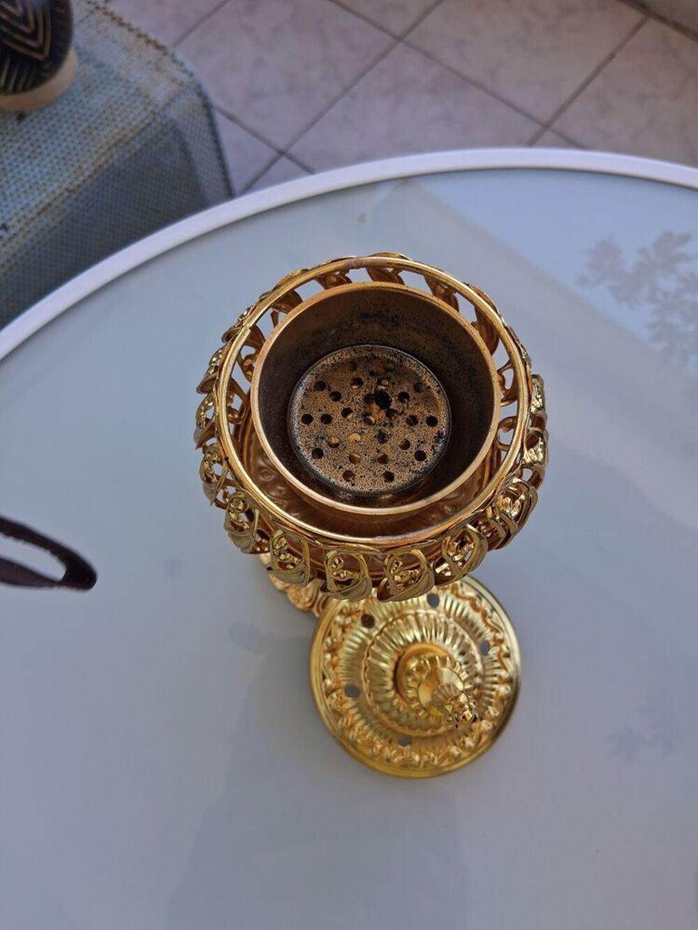 Br&ucirc;leur d'Encens Oriental en M&eacute;tal Dor&eacute; Décoration