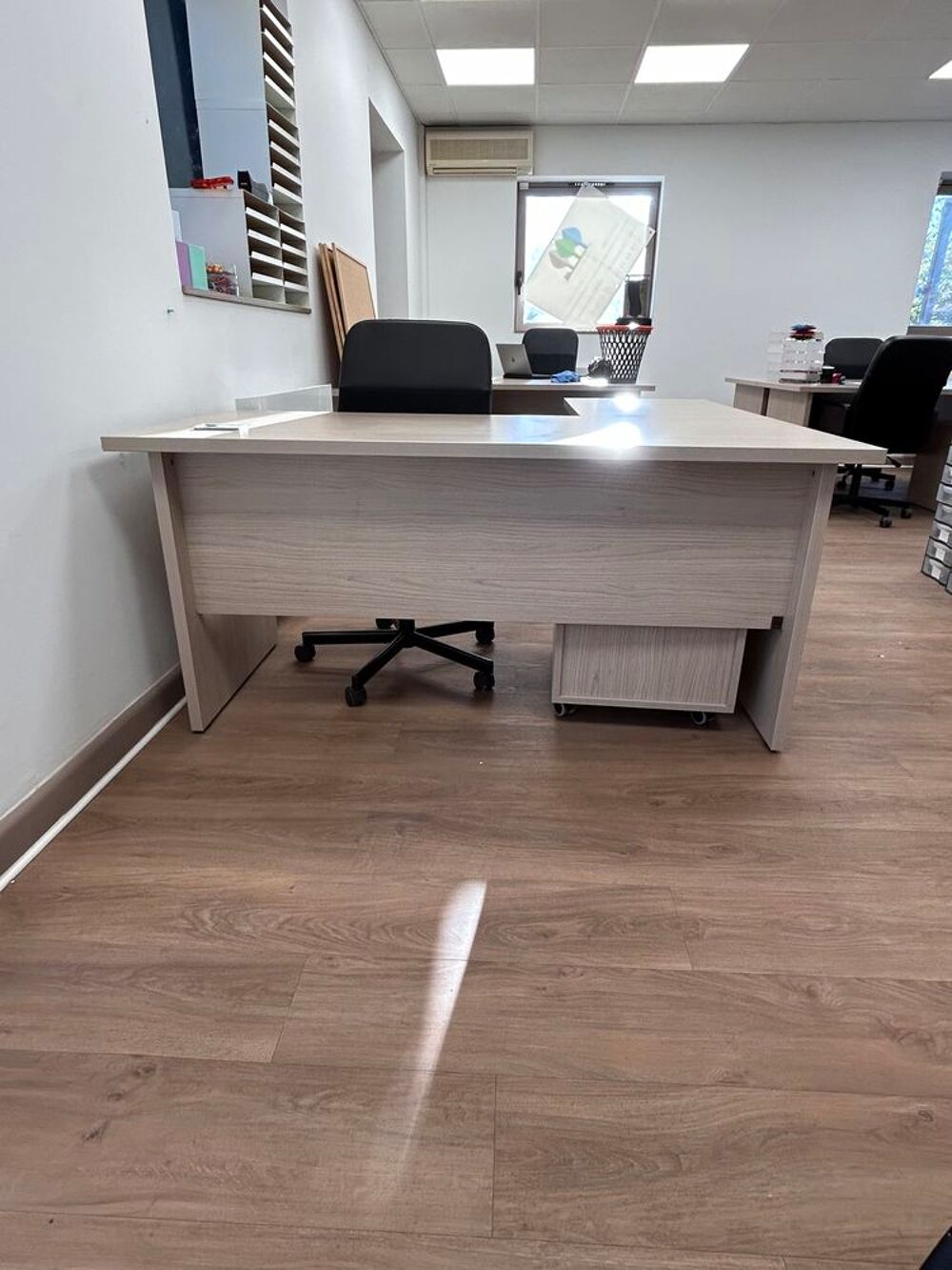 Bureau d'angle en bois Meubles