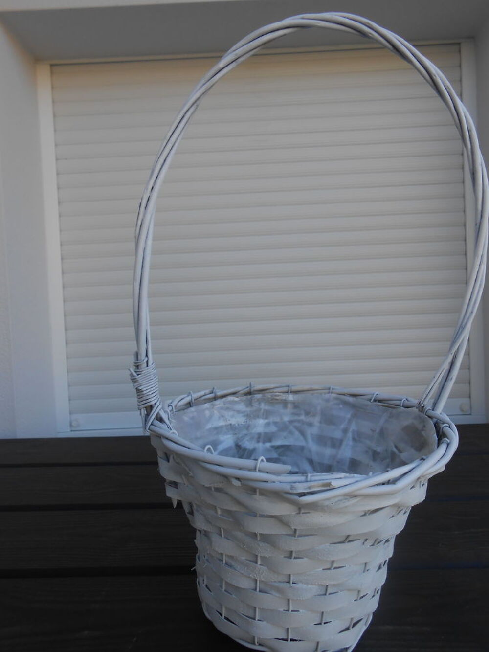 Panier rotin blanc 59cm avec l'anse Décoration
