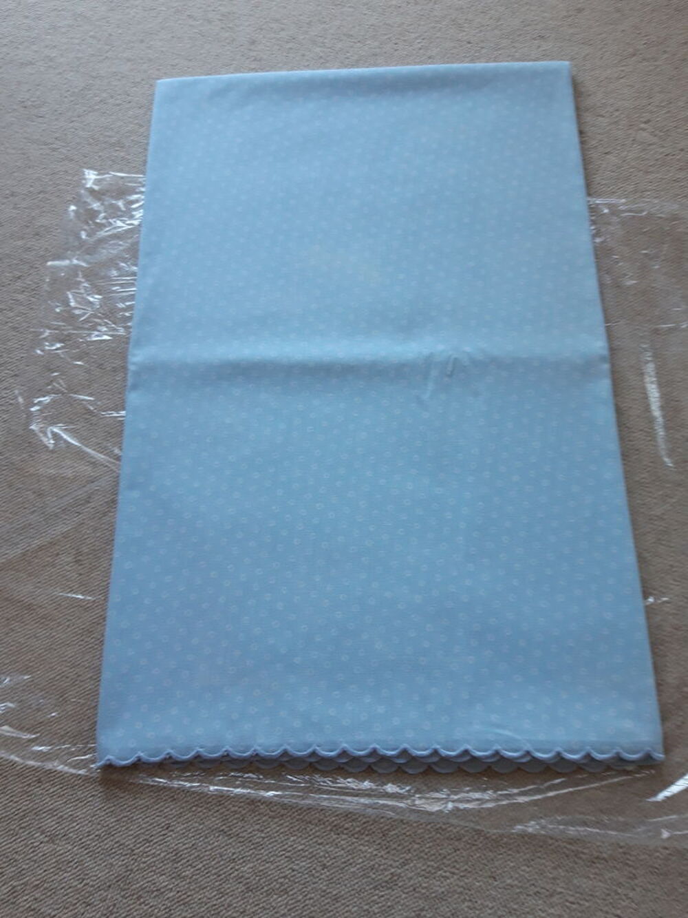1 Drap plat bleu ciel pour lits de 90cm Décoration