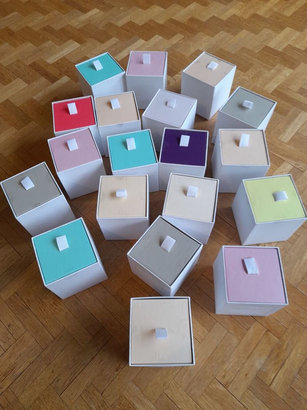 Boites &agrave; d&eacute;corer Bricolage