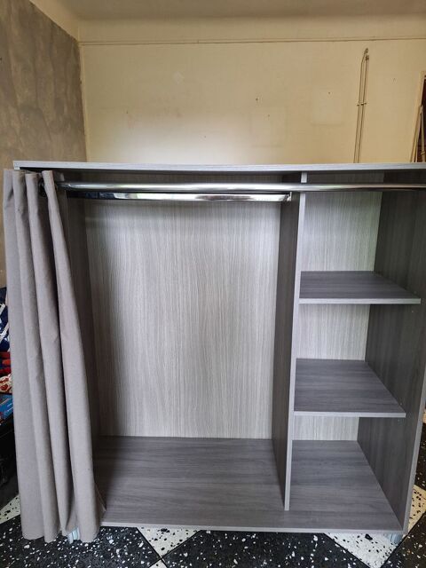 Petite penderie  45 B�ziers (34)