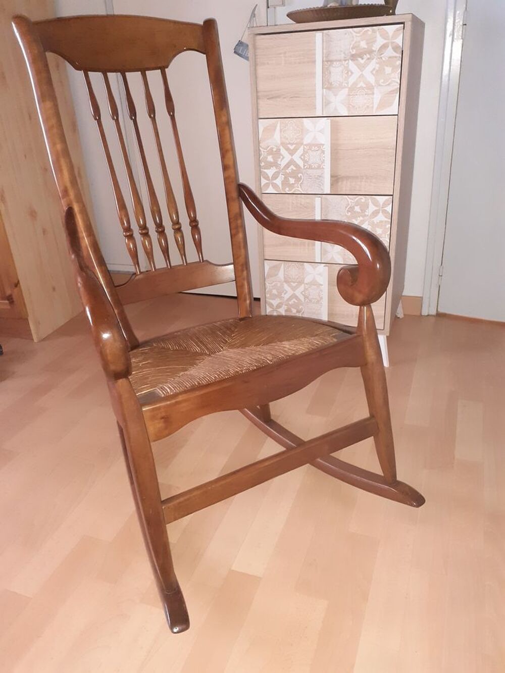 Rocking chair en merisier Meubles