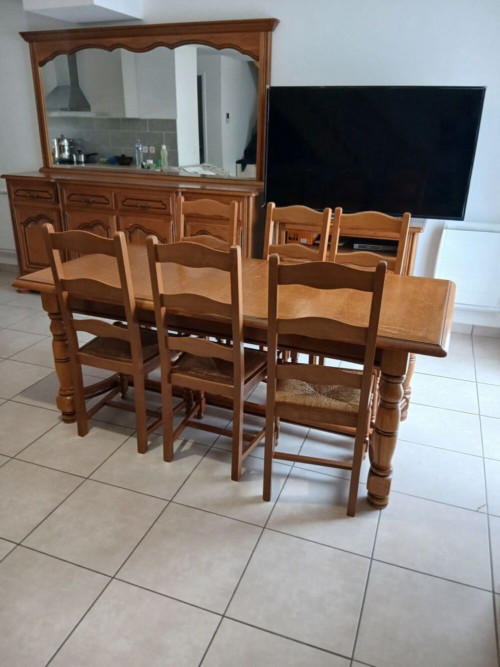 Salle &agrave; manger compl&egrave;te Meubles