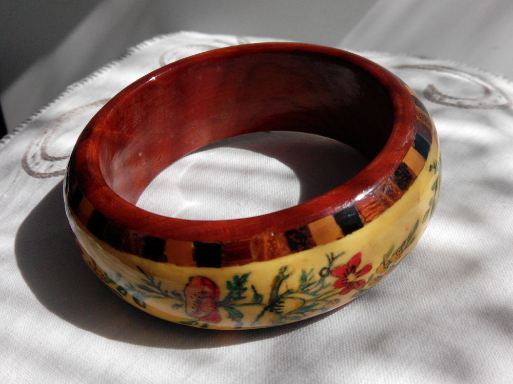 ANCIEN BRACELET BOIS LAQUE ET MARQUETTERIE 