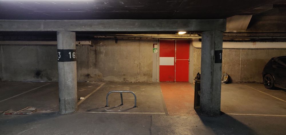 Location Parking/Garage Parking 12 m 2 ou vendre Rue de Torcy 75018 Paris 18
