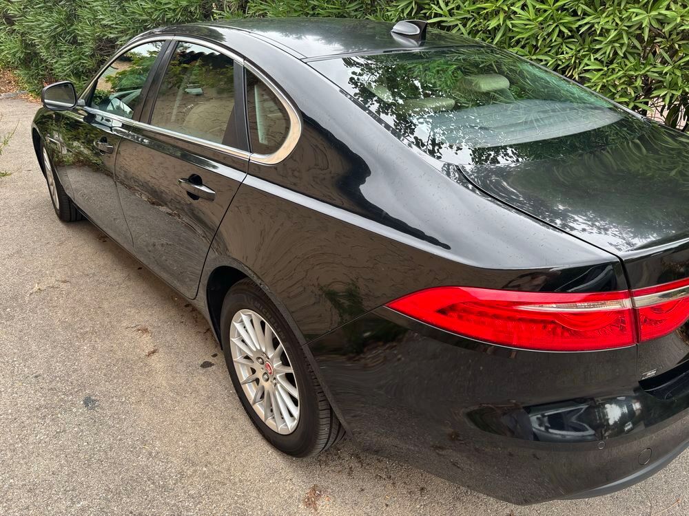 XF 2.0 D - 163 ch BVA E-Performance Business Prestige 2017 occasion 13240 Sept&egrave;mes-les-Vallons