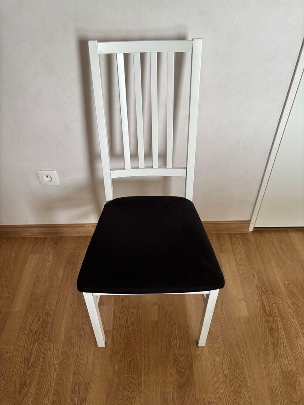 Lot de 4 chaises blanche IKEA Meubles