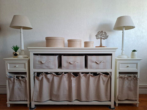 Console et 2 chevets MANOSQUE de Maisons du Monde
Montigny-lès-Metz (57)