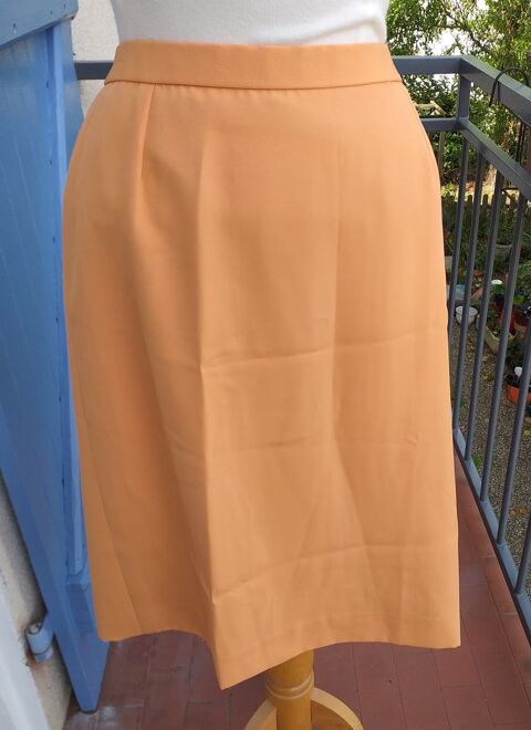 Jupe de la marque Karting Taille 44 6 Montauban (82)