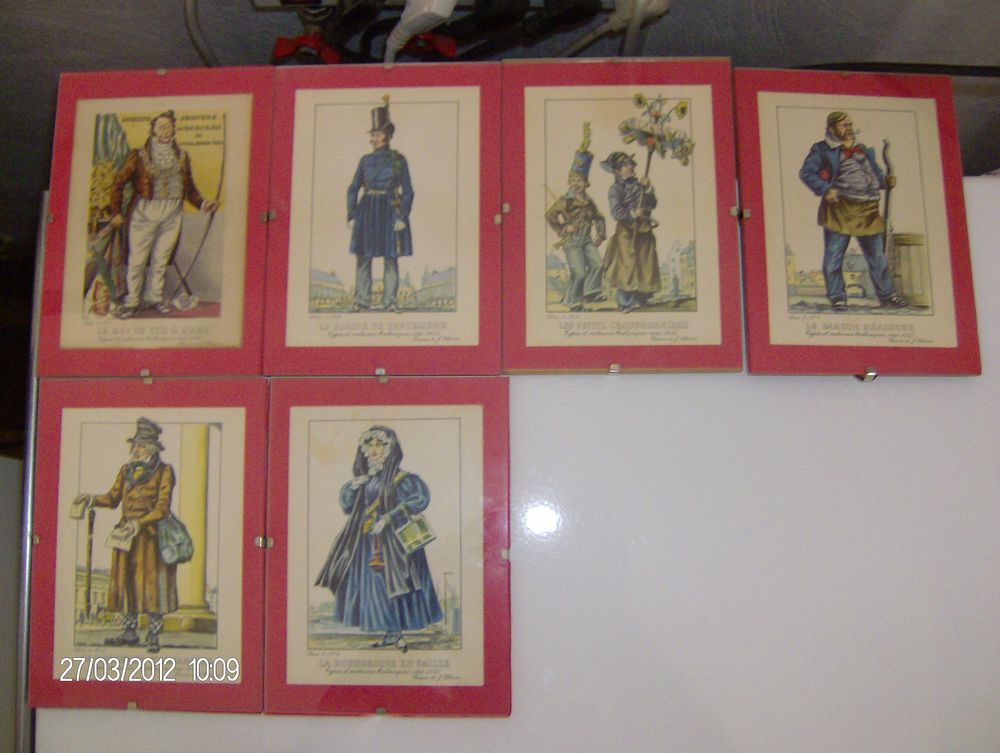 SUPERBE ENSEMBLE DE 15 PLANCHES DE LIVRES 13X18 CMS S/V. Décoration