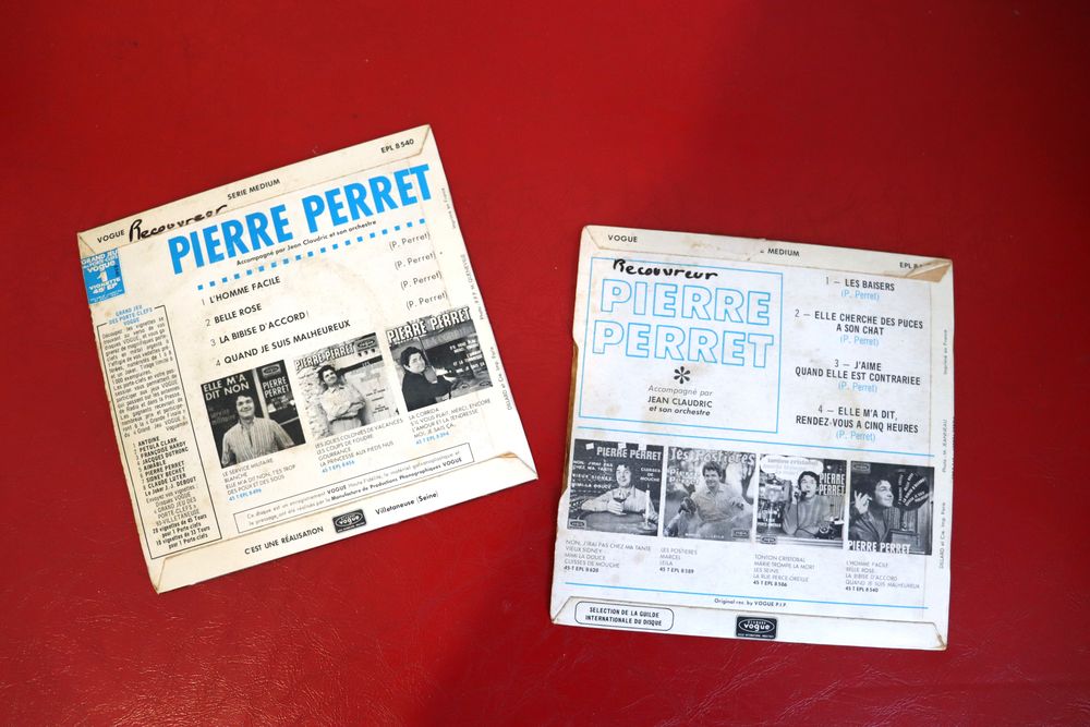 Succulent Pierre Perret, en 2 vinyles 45 tours d'&eacute;poque CD et vinyles