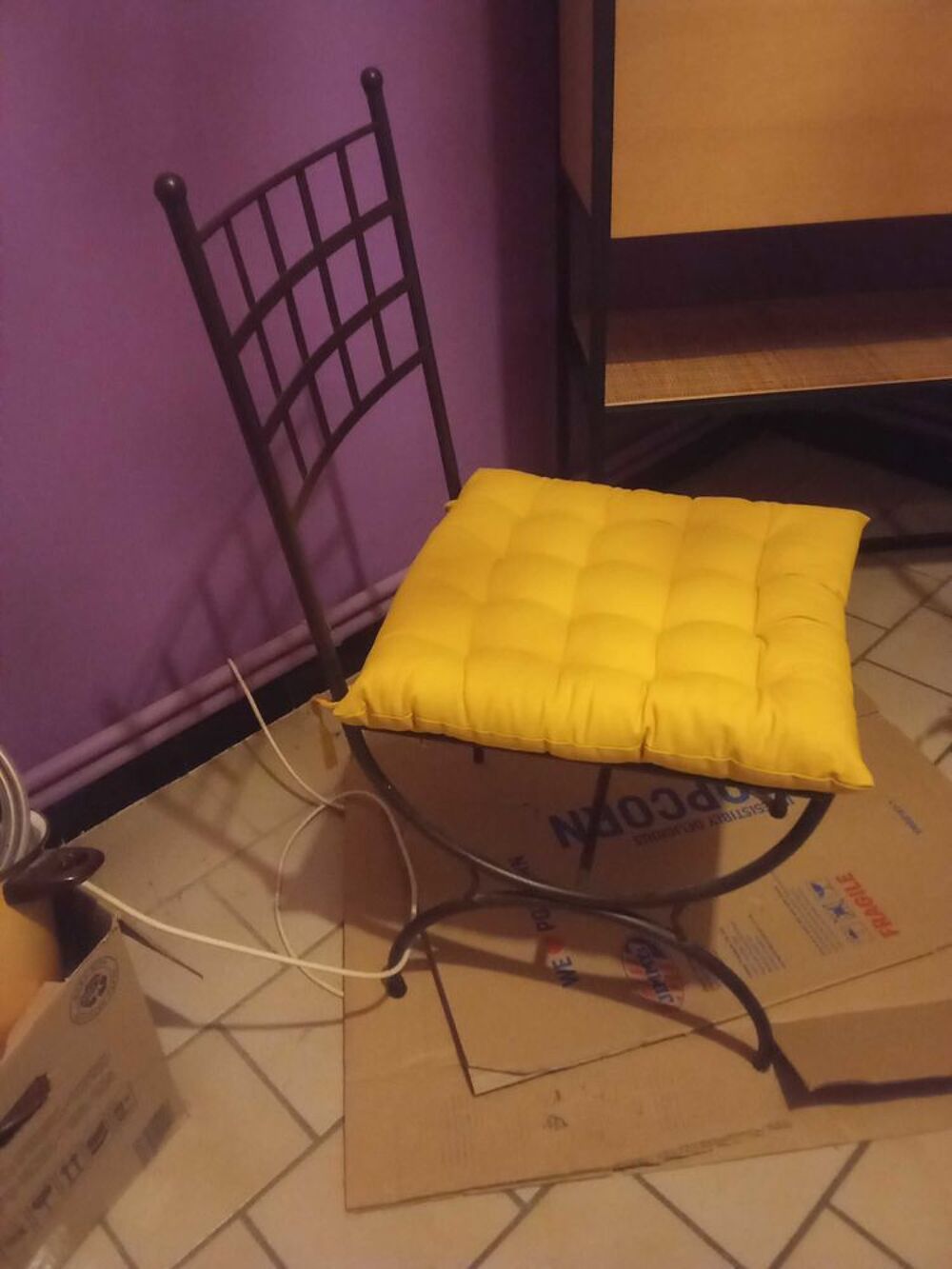 4 chaise en fer forg&eacute; plein Meubles
