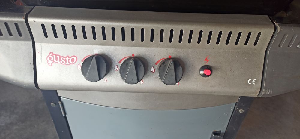 Barbecue &agrave; gaz sur roues Electroménager
