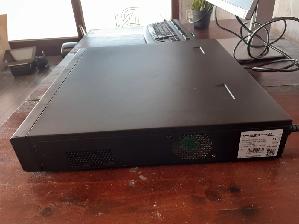 Nvr5432 16p-4ks2
Matériel informatique