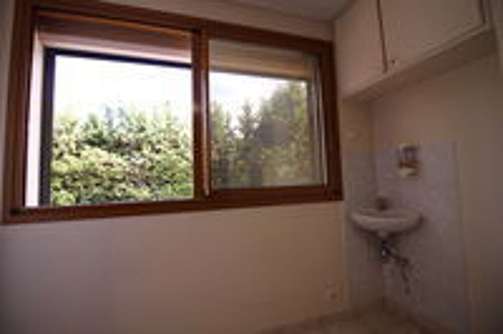 Vente Appartement Superbe F2 de 38m2, bureaux ou habitation, parking collectif Vallauris