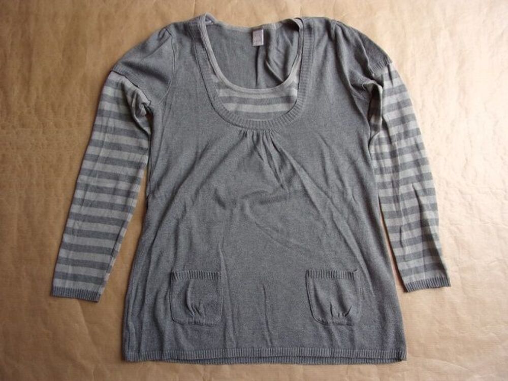 Pull en taille 3 Vtements