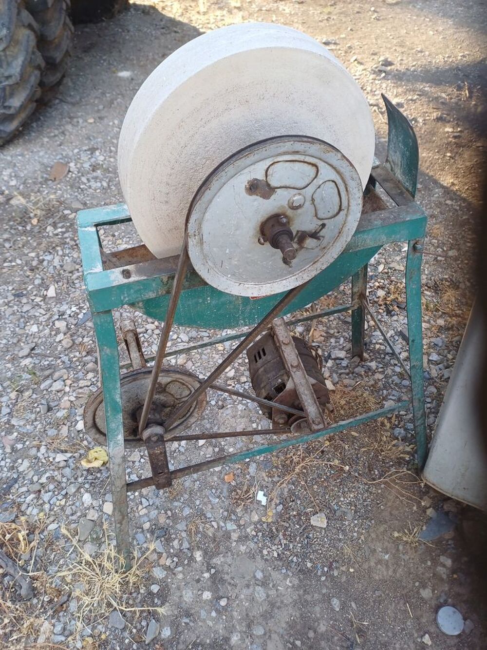 Dam l'&eacute;tat Bricolage